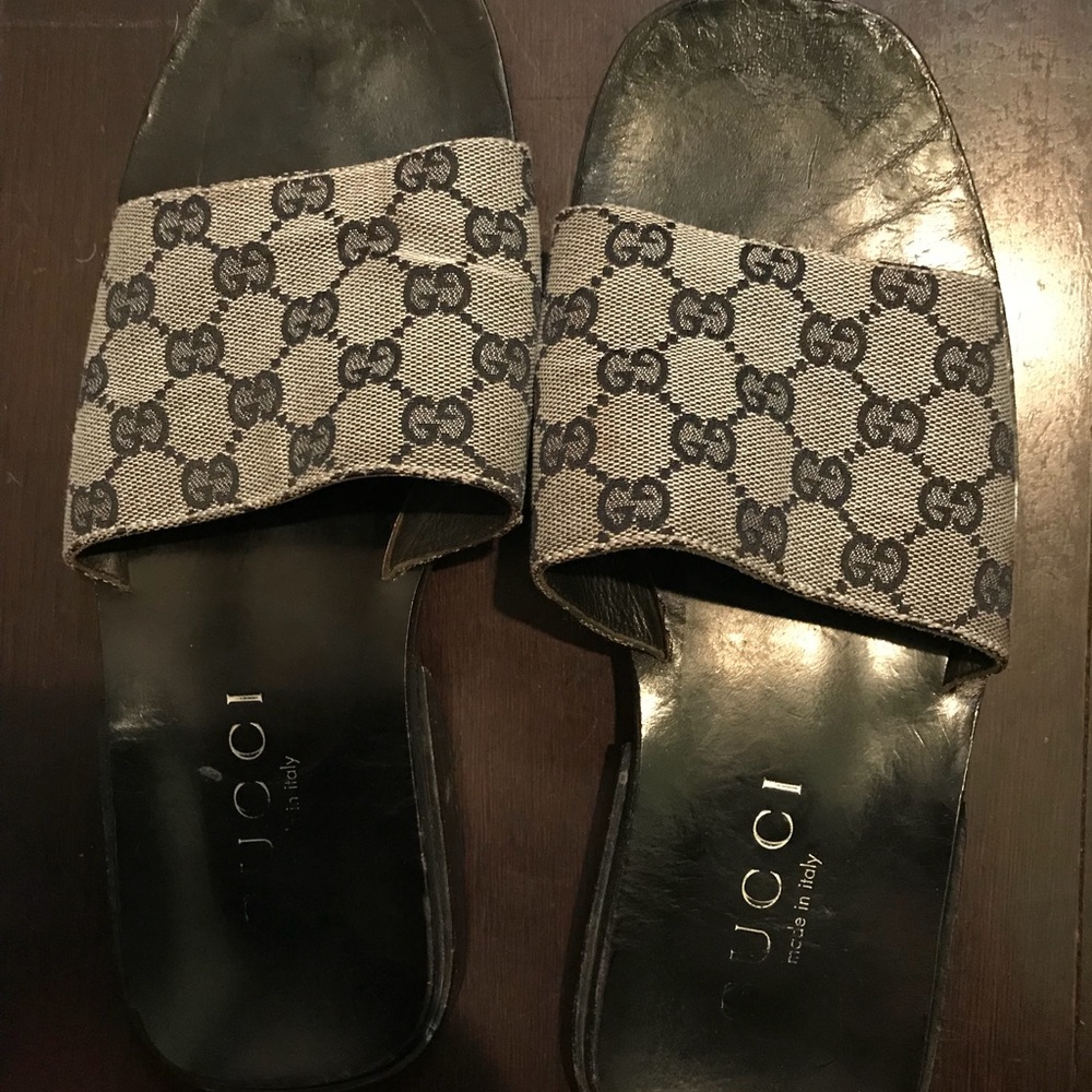 MEN AUTHENTIC GUCCI SANDALS